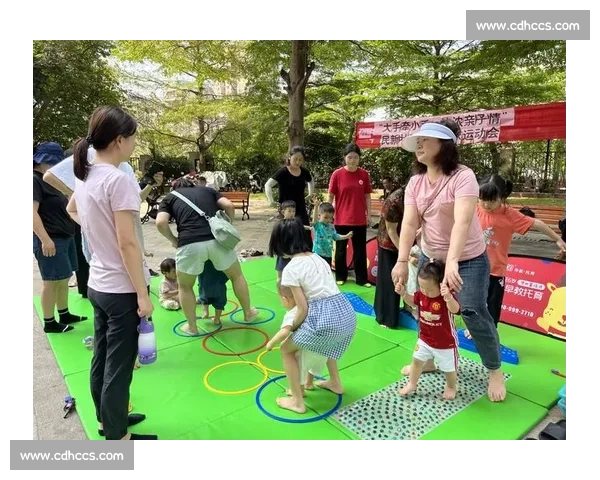 萌宝齐聚欢乐开爬婴幼儿爬行大赛亲子互动成长嘉年华城市家庭总动员 萌宝齐聚欢乐开爬婴幼儿爬行大赛亲子互动成长嘉年华城市家庭总动员