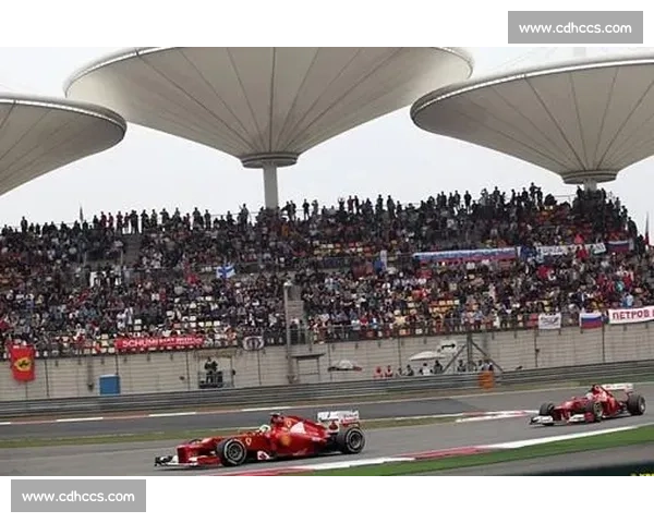 极速争锋 F1方程式赛车赛场激烈对决 绚丽瞬间尽收眼底 极速争锋 F1方程式赛车赛场激烈对决 绚丽瞬间尽收眼底